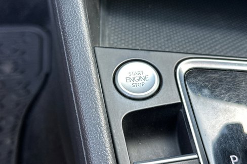 Used 2021 Volkswagen Jetta SE image 33