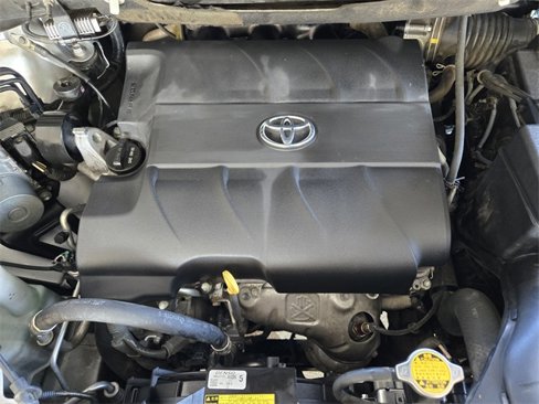 Used 2015 Toyota Sienna LE image 29