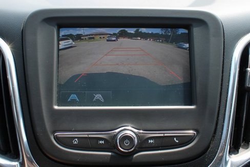 Used 2018 Chevrolet Equinox LT image 24