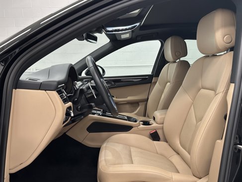 Used 2022 Porsche Macan image 11