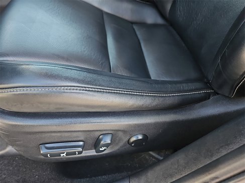 Used 2015 Lexus CT 200h w/ Seat Comfort Package image 21