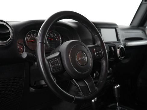 Used 2018 Jeep Wrangler Unlimited Sahara w/ Dual Top Group image 21