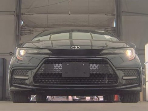 Used 2020 Toyota Corolla SE image 3