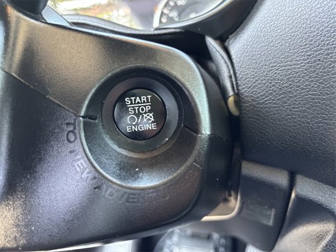 Used 2022 Jeep Renegade Limited image 13