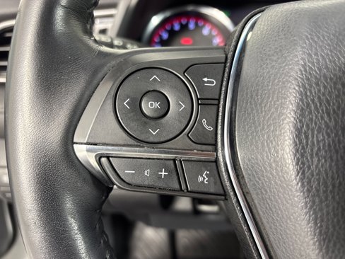 Used 2020 Toyota Camry XSE image 16