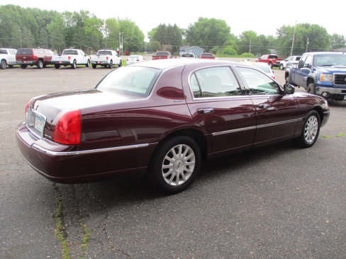 Used 2006 Lincoln Town Car Signature image 9