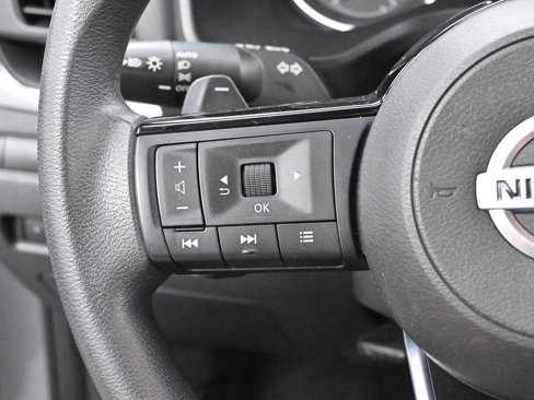 Used 2021 Nissan Rogue S image 16