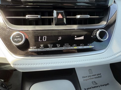 Used 2021 Toyota Corolla SE image 28