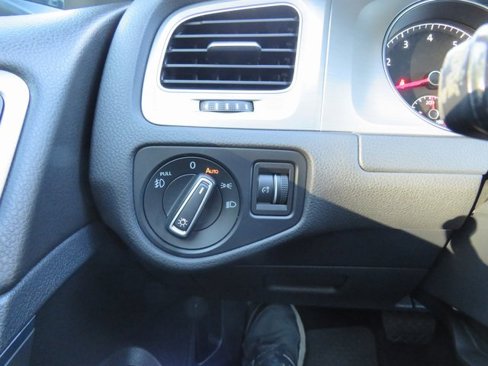 Used 2017 Volkswagen Golf SEL image 21