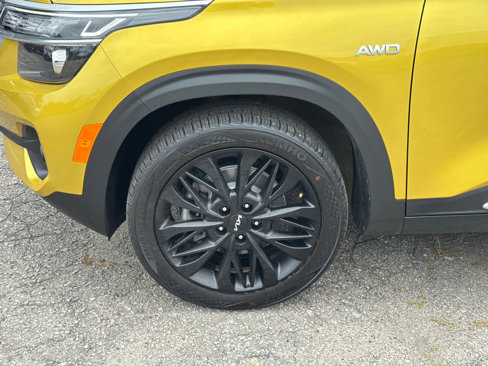 Used 2023 Kia Seltos Nightfall Edition image 10