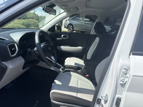 New 2025 Hyundai Venue SEL image 11