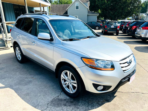 Used 2011 Hyundai Santa Fe Limited image 1