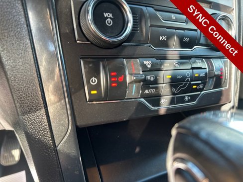 Used 2018 Ford Explorer XLT w/ Equipment Group 202A image 30