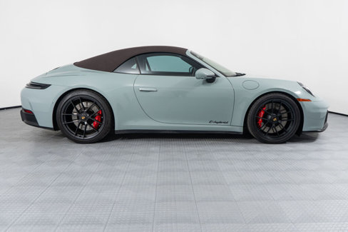 Used 2025 Porsche 911 GTS image 32