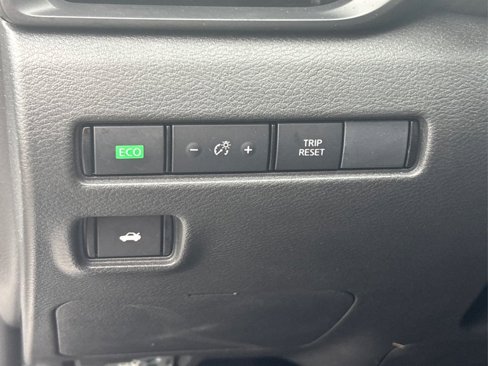 Certified 2025 Nissan Sentra S image 33