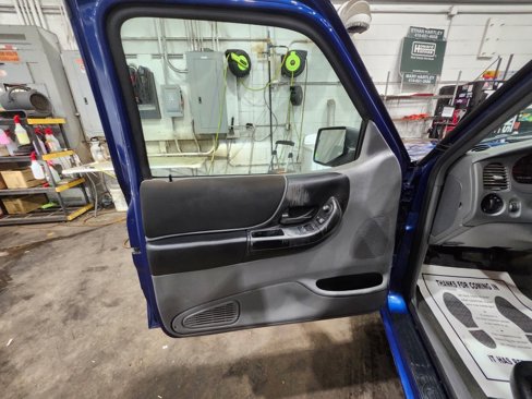 Used 2011 Ford Ranger XLT image 20