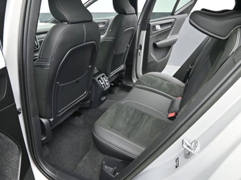 Certified 2023 Volvo XC40 Recharge Ultimate image 30