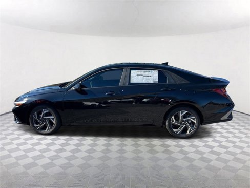 New 2025 Hyundai Elantra Sport w/ Cargo Package image 4