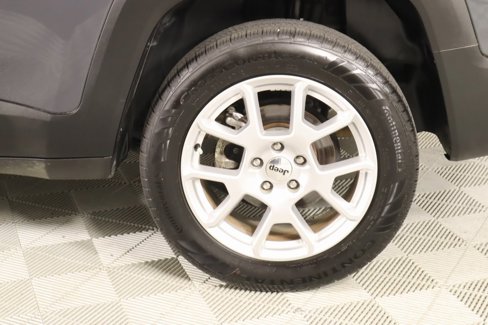 Used 2023 Jeep Renegade Latitude image 19