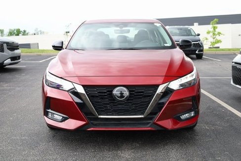 Used 2022 Nissan Sentra SR w/ Electronics Package image 2