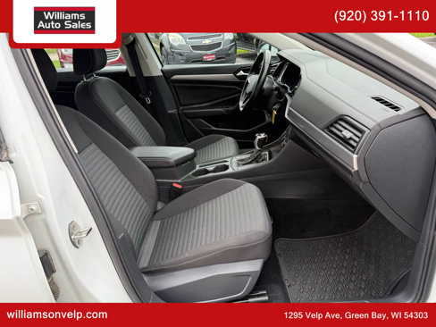 Used 2022 Volkswagen Jetta S image 16