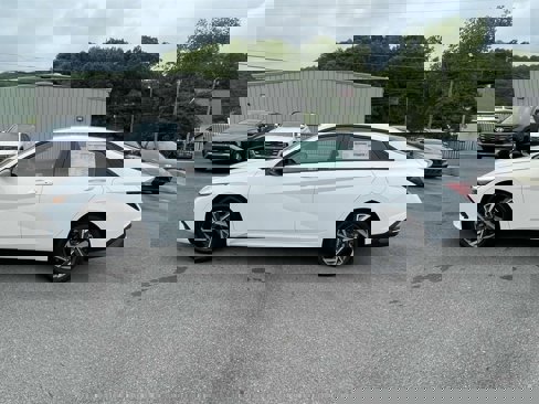 New 2025 Hyundai Elantra Sport image 2