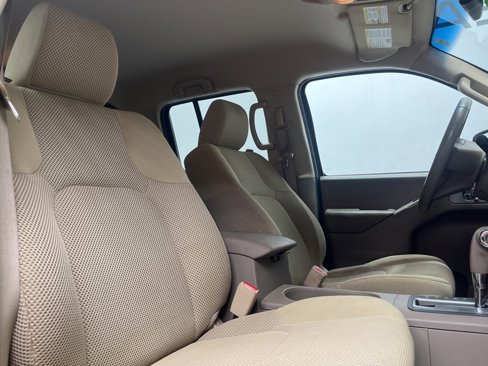Used 2015 Nissan Frontier SV w/ SV Value Truck Package image 23