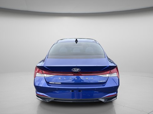 Used 2021 Hyundai Elantra Limited image 4