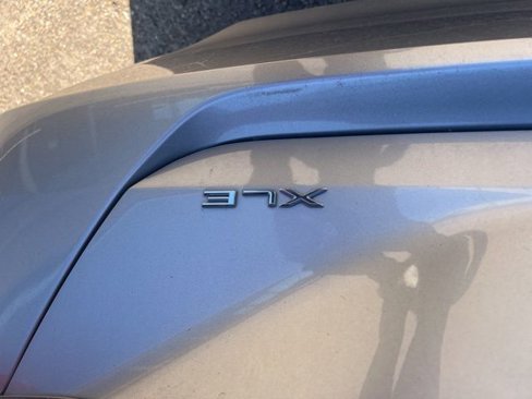 Used 2021 Toyota Avalon XLE w/ Carpet Mat Package (TMS) image 5