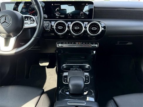 Used 2019 Mercedes-Benz A 220 4MATIC image 10