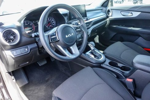 Used 2022 Kia Forte LXS image 12