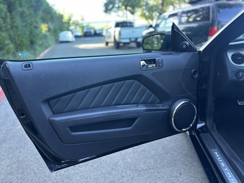 Used 2014 Ford Mustang Premium image 12