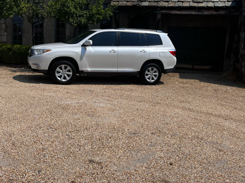 Used 2013 Toyota Highlander FWD image 3