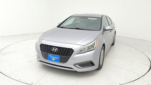 Used 2016 Hyundai Sonata SE image 1