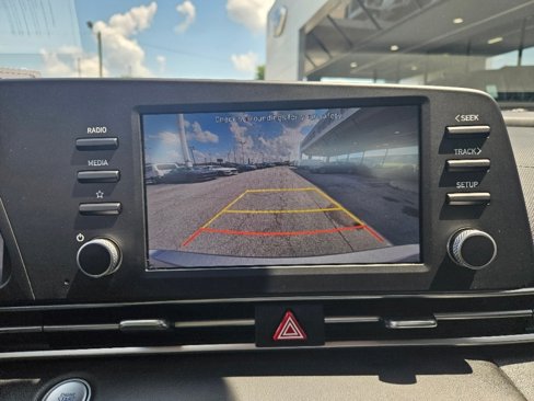 Used 2023 Hyundai Elantra SEL image 24
