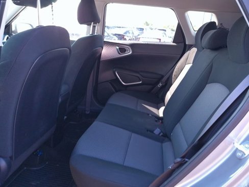 Used 2023 Kia Soul LX image 6