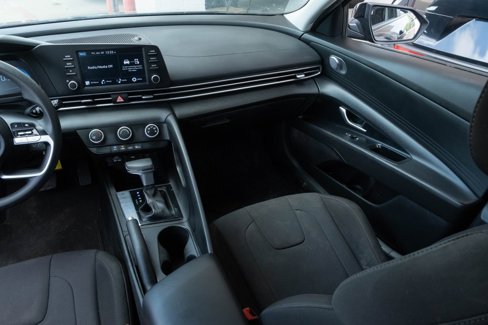 Used 2024 Hyundai Elantra SE image 20