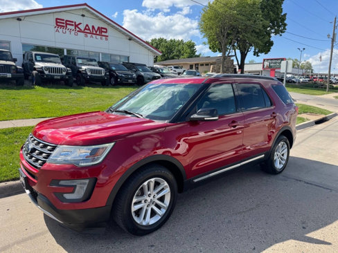 Used 2017 Ford Explorer XLT w/ Equipment Group 202A image 1