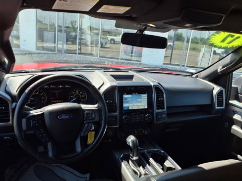 Used 2017 Ford F150 XLT image 10