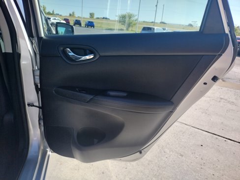 Used 2019 Nissan Sentra S image 19