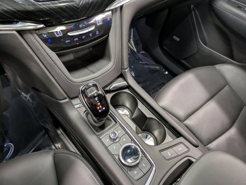 Used 2022 Cadillac XT6 Premium Luxury w/ Technology Package image 14