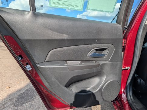 Used 2015 Chevrolet Cruze LT image 27