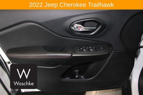 Used 2022 Jeep Cherokee Trailhawk w/ Trailer Tow Group image 14