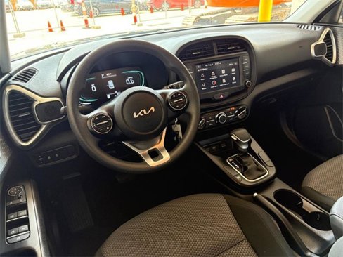 Used 2024 Kia Soul LX w/ LX Technology Package image 26