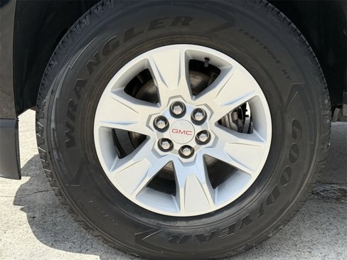 Used 2016 GMC Canyon SLE image 12