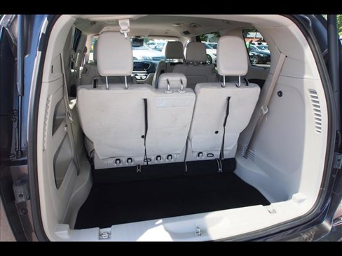 Used 2019 Chrysler Pacifica Touring-L Plus w/ Advanced Safetytec Group image 6