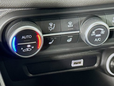 Used 2022 Alfa Romeo Giulia Ti image 21