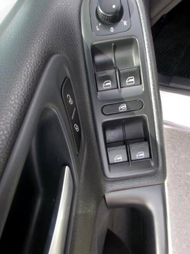 Used 2013 Volkswagen Golf TDI image 12