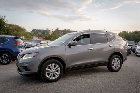 Used 2015 Nissan Rogue SV image 19