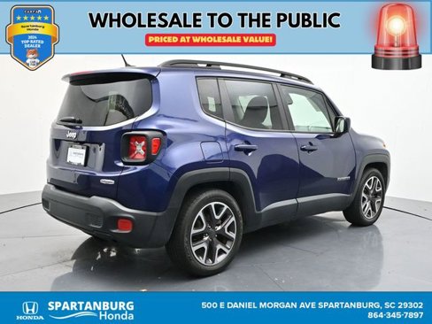 Used 2017 Jeep Renegade Latitude w/ Popular Equipment Group image 5